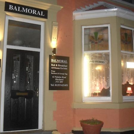 Balmoral Guest House Blackpool Bagian luar foto