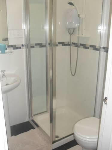 Balmoral Guest House Blackpool Bagian luar foto