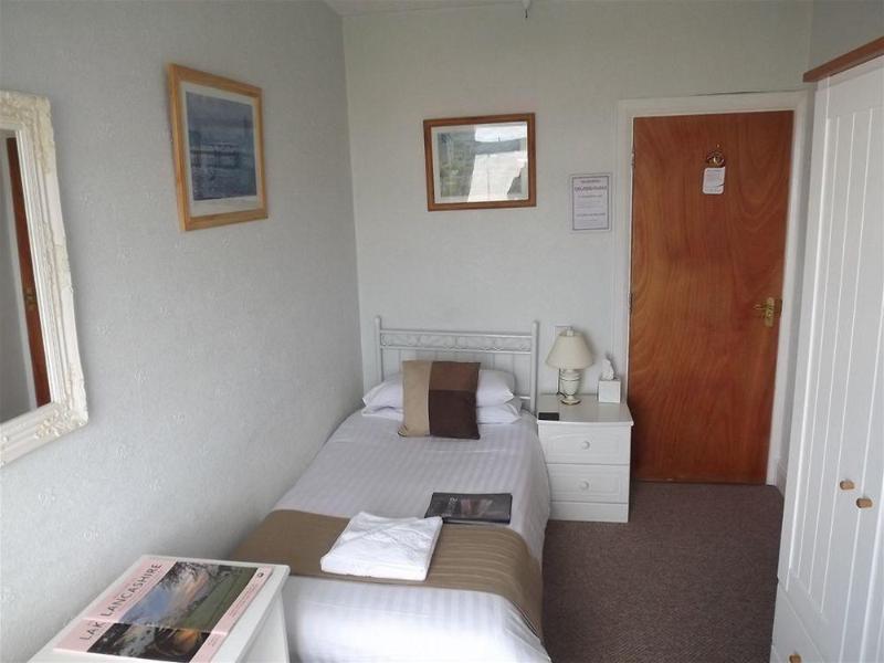 Balmoral Guest House Blackpool Bagian luar foto