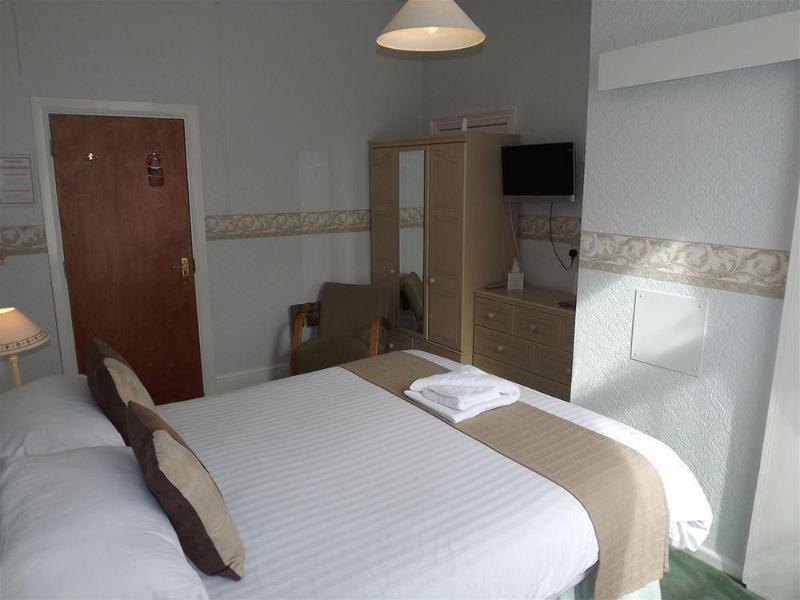 Balmoral Guest House Blackpool Bagian luar foto
